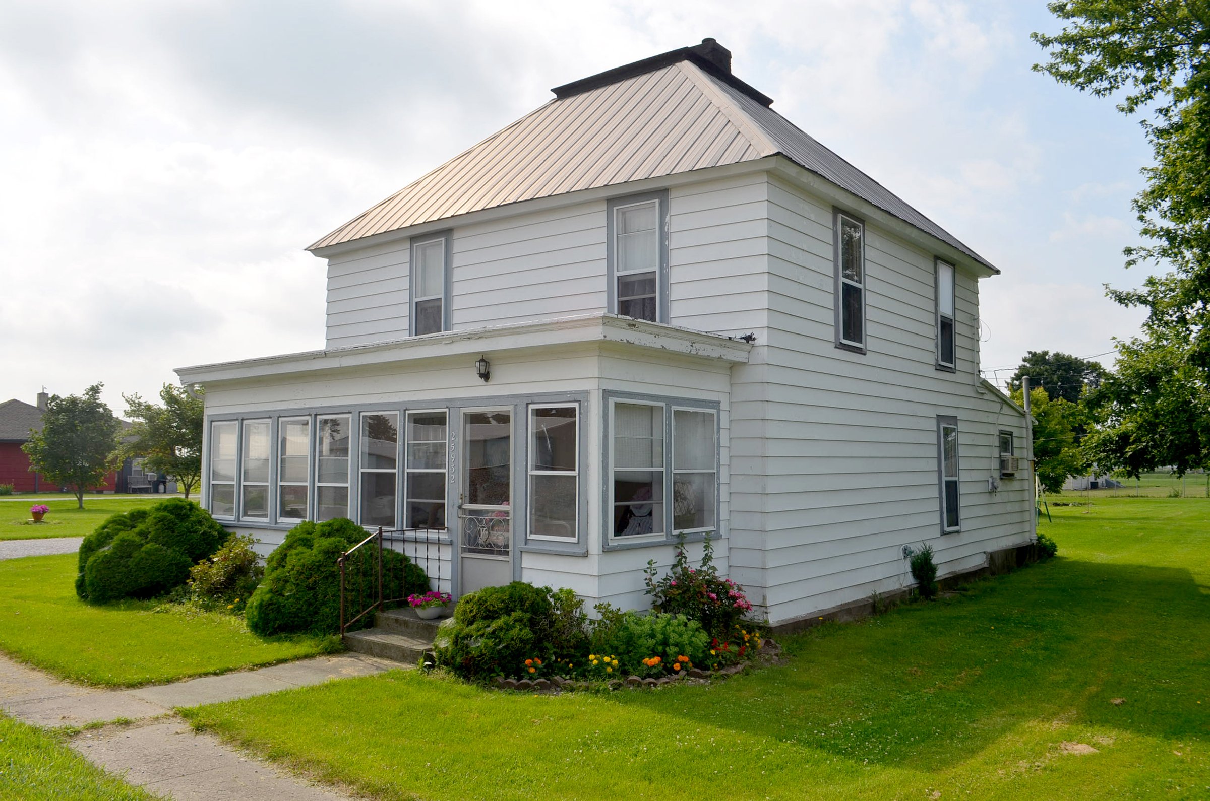 Property photo 3 - HOME & PERSONAL PROPERTY AUCTION IN EAST ALLEN COUNTY, INDIANA